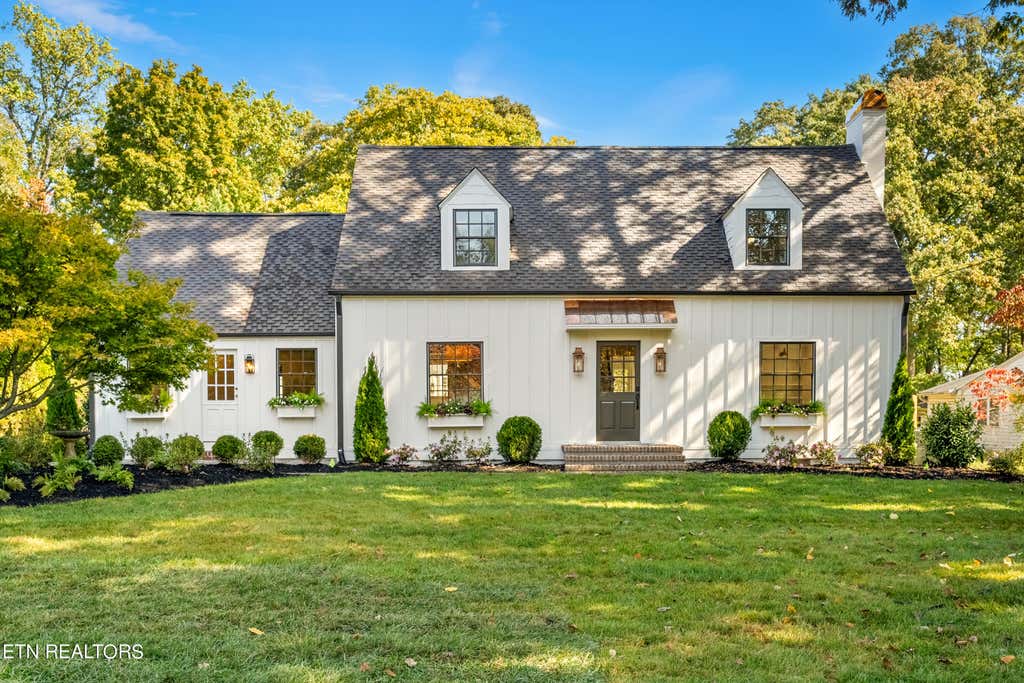 Photo of 104 Westwood Rd, Knoxville, TN 37919 (MLS # 1280522)