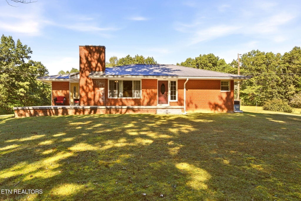 Photo of 8757 Morgan County Hwy, Sunbright, TN 37872 (MLS # 1357141)