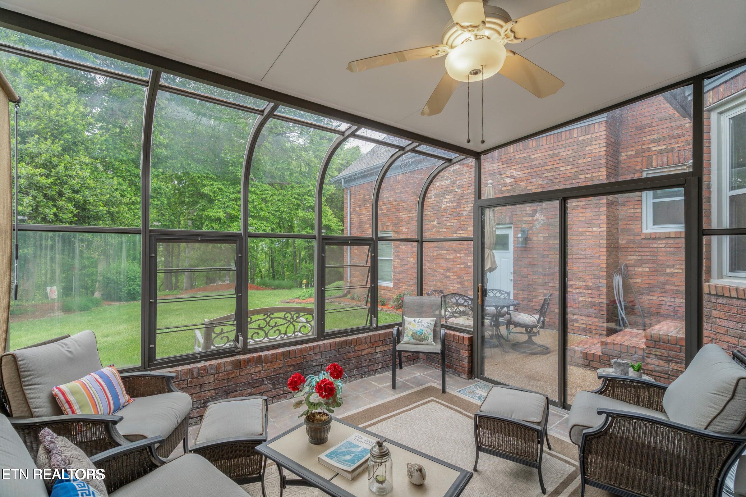 1128 Brentwood Point