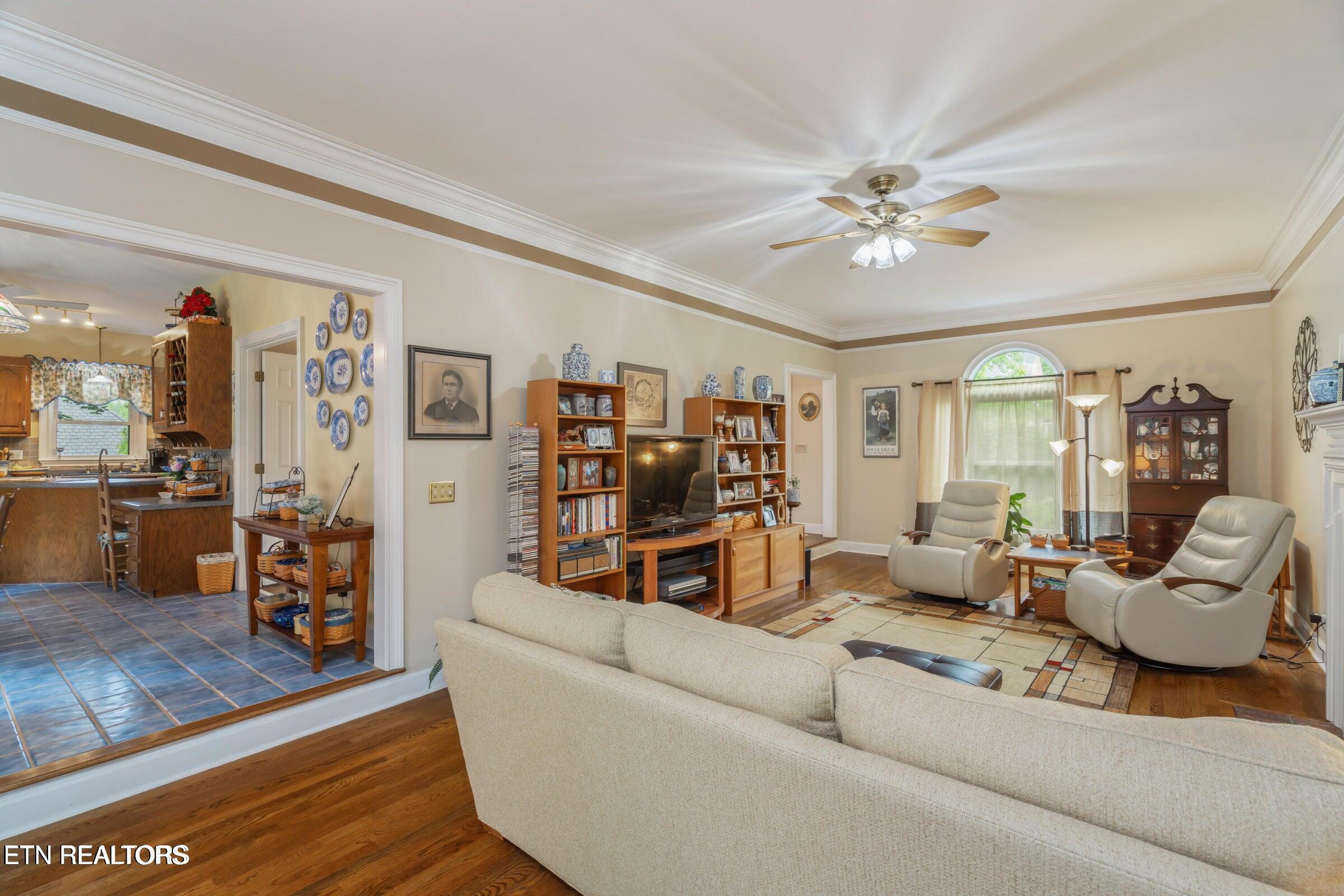 1128 Brentwood Point