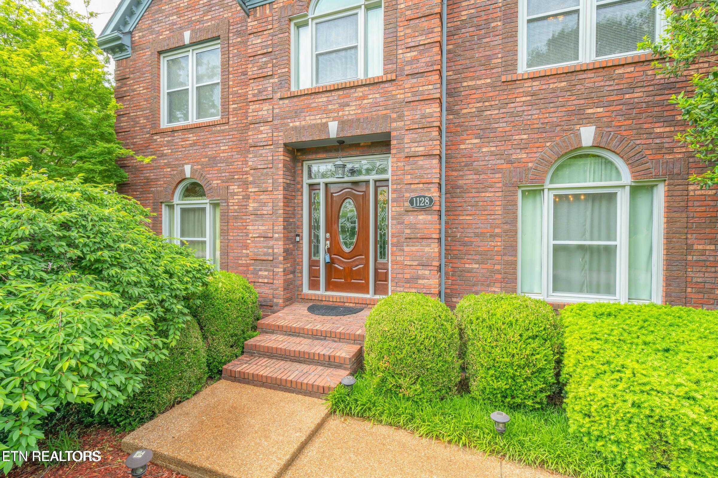 1128 Brentwood Point
