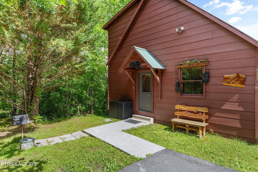 Photo of 4110 Kidds Way #5, Gatlinburg, TN 37738 (MLS # 1305325)