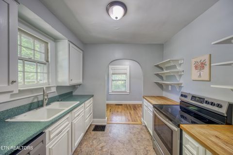 Tiny photo for 305 Mayflower Drive, Knoxville, TN 37920 (MLS # 1338740)