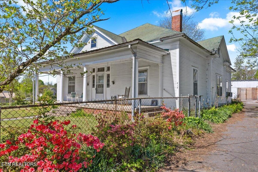 Photo of 414 Illinois Avenue Ave, Etowah, TN 37331 (MLS # 1336588)