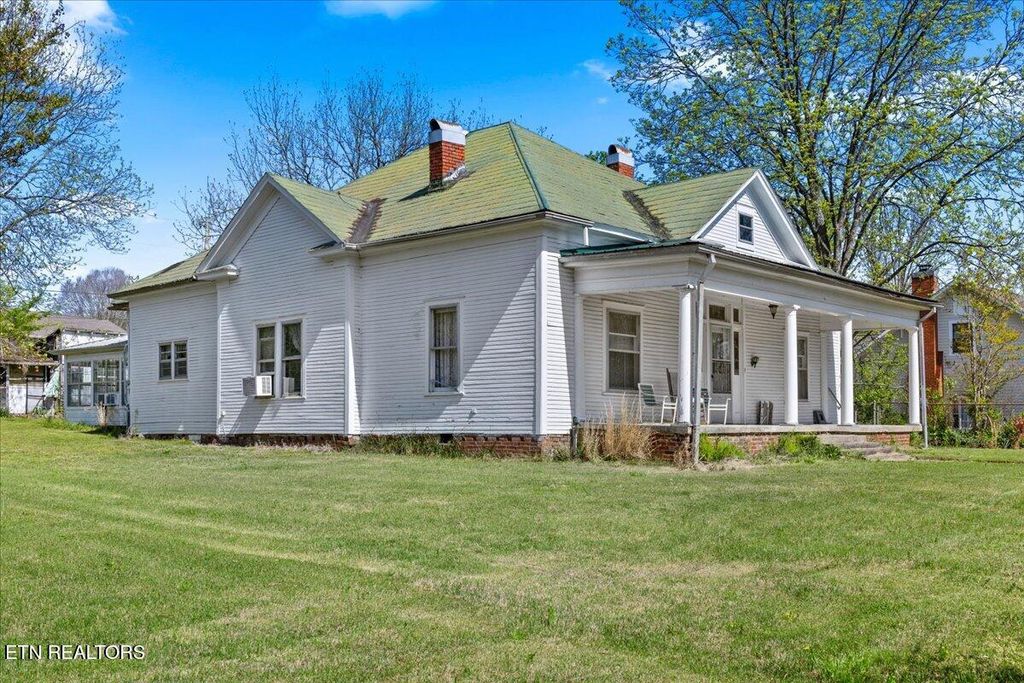 Photo of 414 Illinois Avenue Ave, Etowah, TN 37331 (MLS # 1336588)