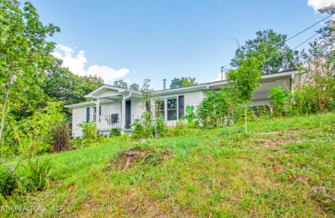 Photo of 207 Bethel Rd, Clinton, TN 37716 (MLS # 1352728)