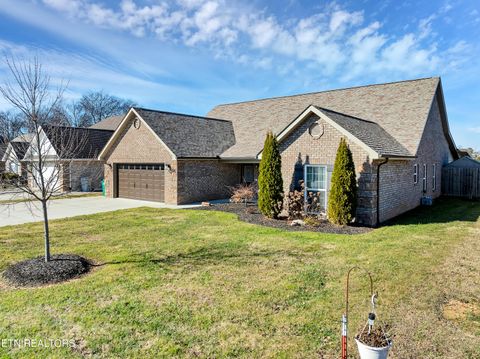 Photo of 1915 Andy Lane, Maryville, TN 37803 (MLS # 1326228)