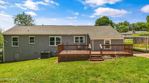 Tiny photo for 5604 Kentwood Rd, Knoxville, TN 37912 (MLS # 1344040)