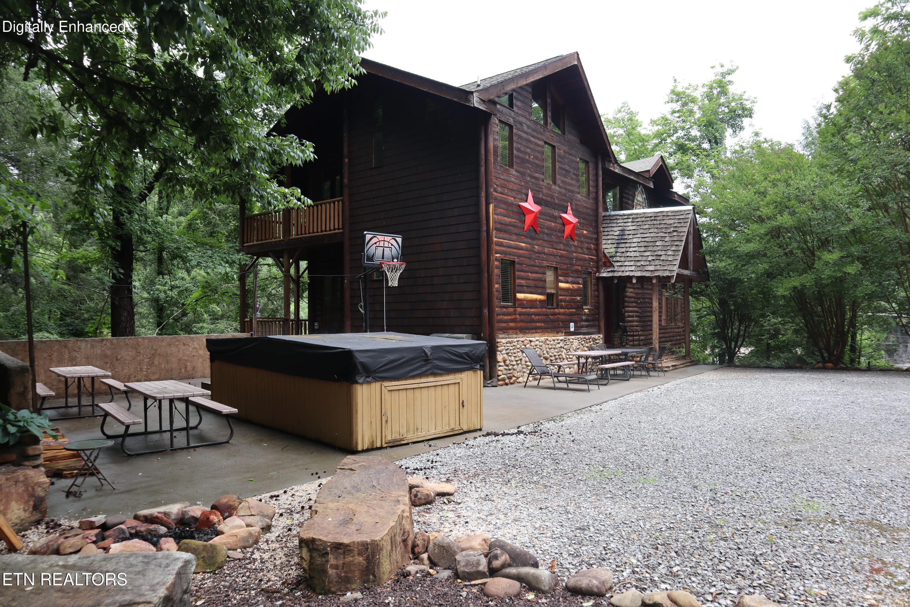 402 Laurel Ave
