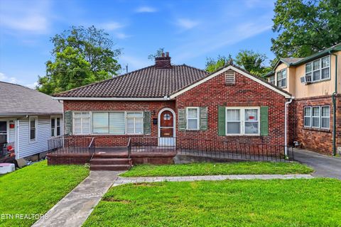 Photo of 3208 E Magnolia Ave, Knoxville, TN 37914 (MLS # 1345430)