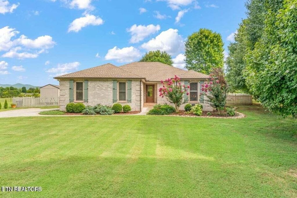 Photo of 4006 Floyd Drive, Maryville, TN 37804 (MLS # 1325721)
