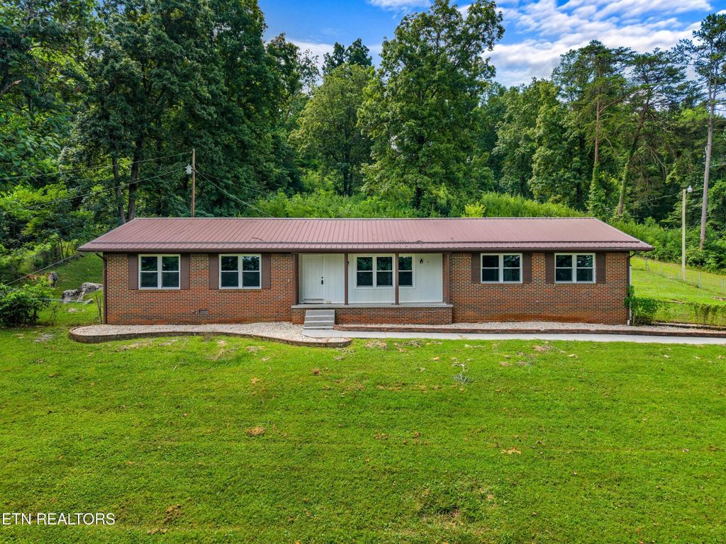 Photo of 221 Greer Lane Lane, Tazewell, TN 37879 (MLS # 1307958)
