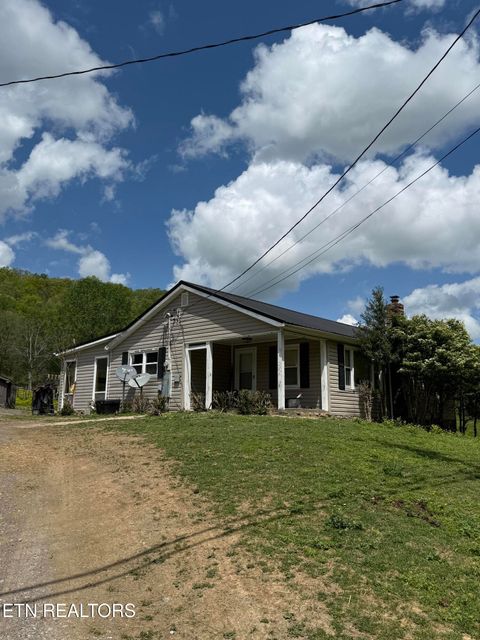 3427 Tater Valley Rd Washburn TN 37888