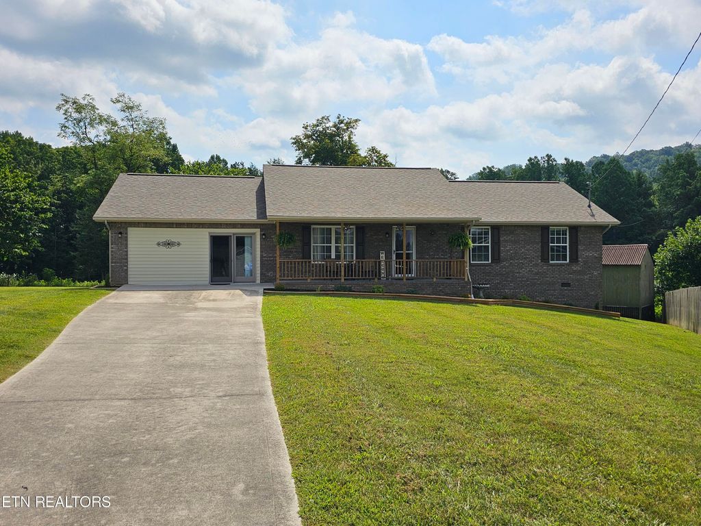 Photo of 169 Christina Circle, Maynardville, TN 37807 (MLS # 1273152)