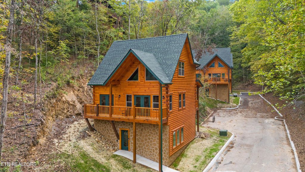 Photo of 2115 Valley Creek Way, Pigeon Forge, TN 37862 (MLS # 1278661)