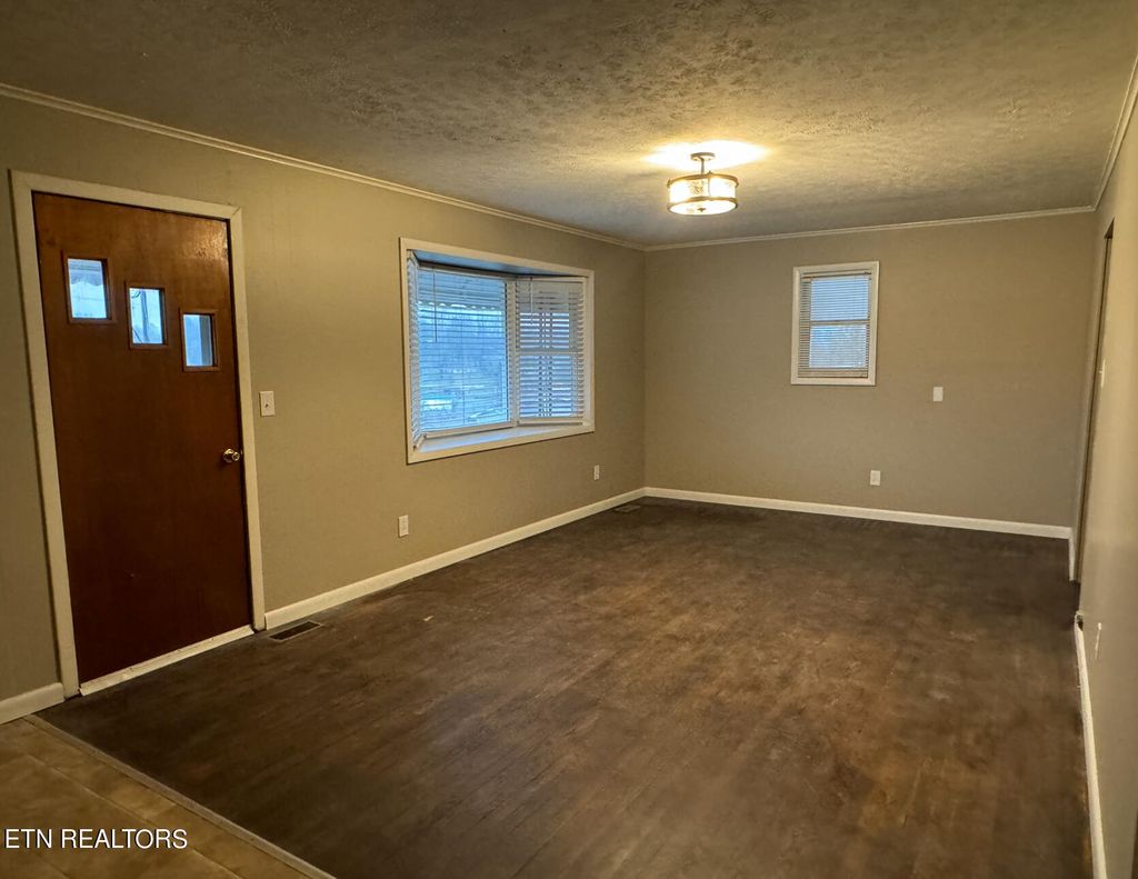 Photo of 930 Chittum Drive, Tazewell, TN 37879 (MLS # 1272010)