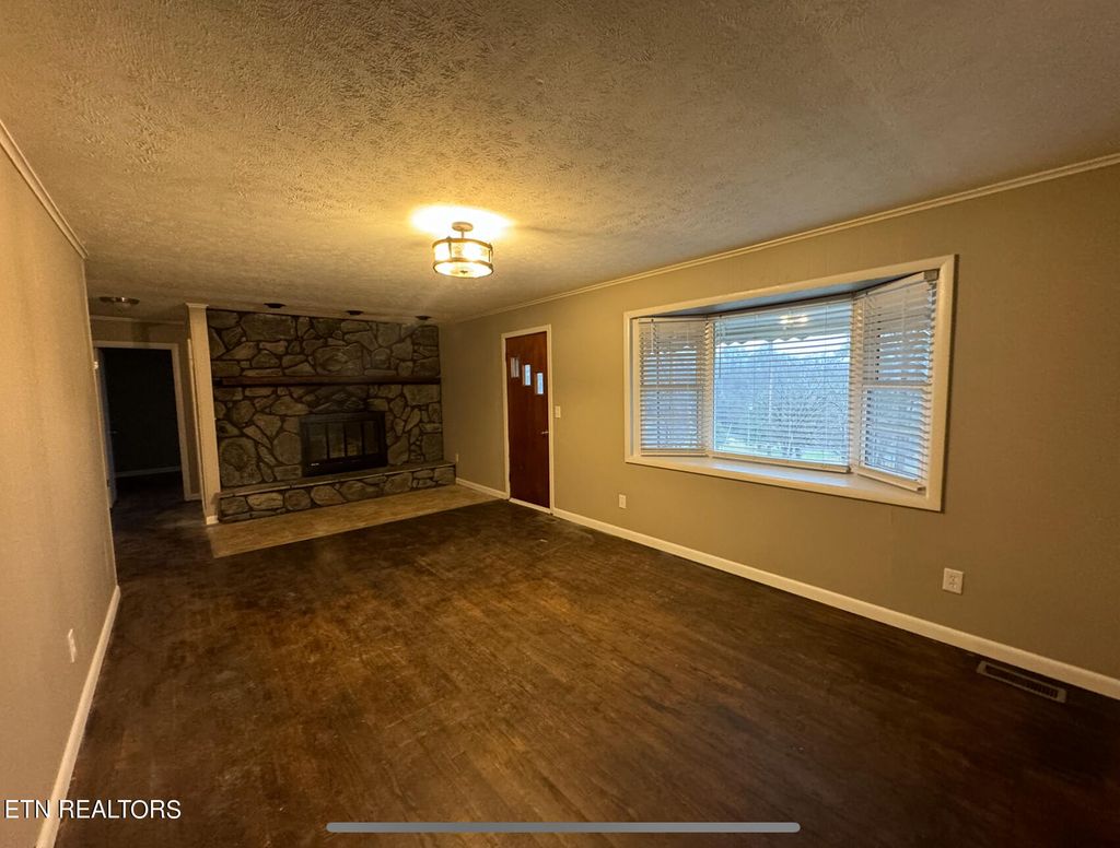 Photo of 930 Chittum Drive, Tazewell, TN 37879 (MLS # 1272010)