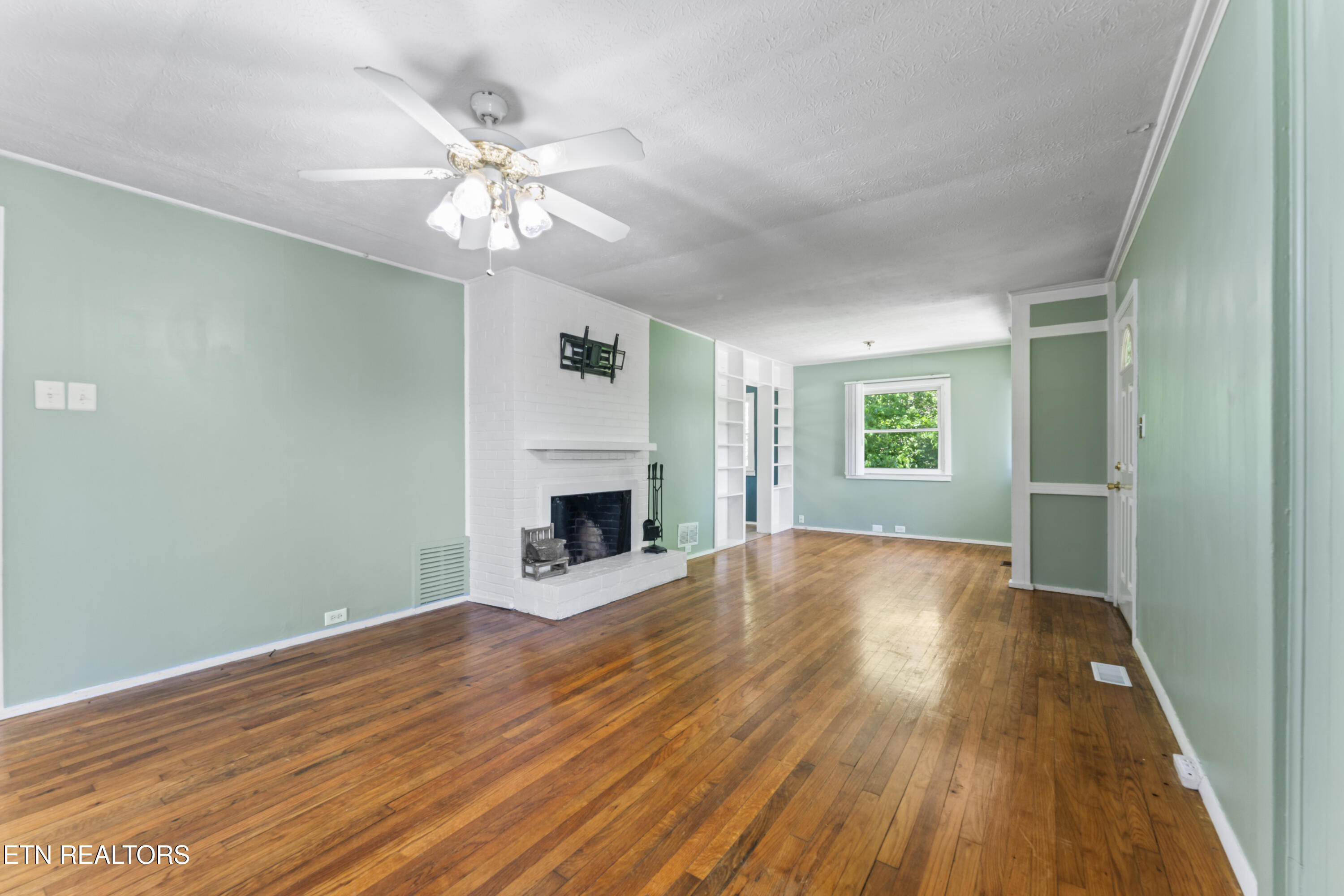 104 Carlisle Lane
