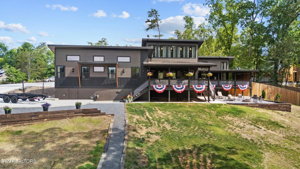 Photo of 24662472 McQueen Way, Sevierville, TN 37876 (MLS # 1328207)