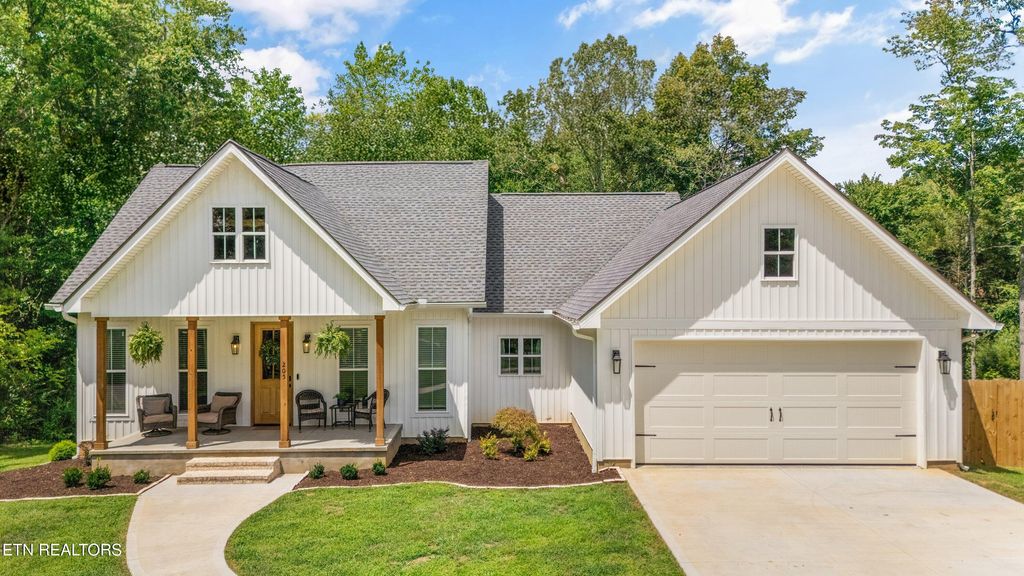 Photo of 205 Shaw Ferry Lane, Lenoir City, TN 37772 (MLS # 1328247)