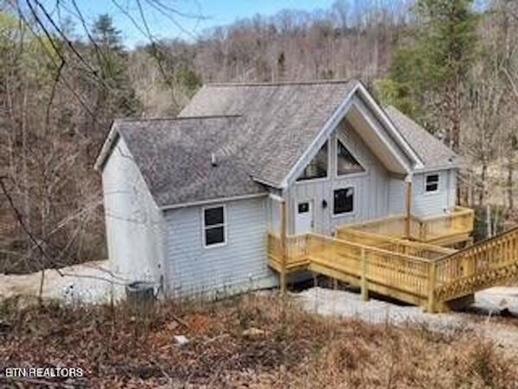 Photo of 176 Flat Hollow Marina Rd, Speedwell, TN 37870 (MLS # 1321399)