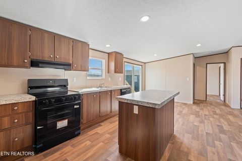 Tiny photo for 911 Summer St, Loudon, TN 37774 (MLS # 1327061)