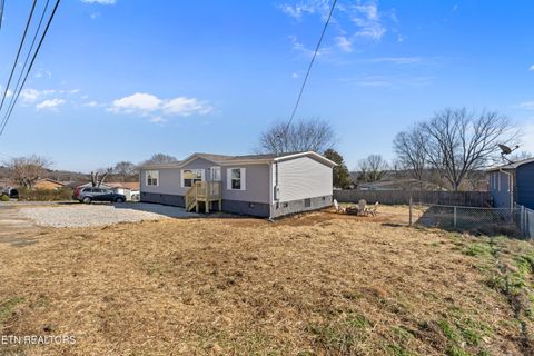 Tiny photo for 911 Summer St, Loudon, TN 37774 (MLS # 1327061)