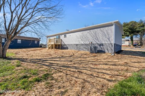 Tiny photo for 911 Summer St, Loudon, TN 37774 (MLS # 1327061)