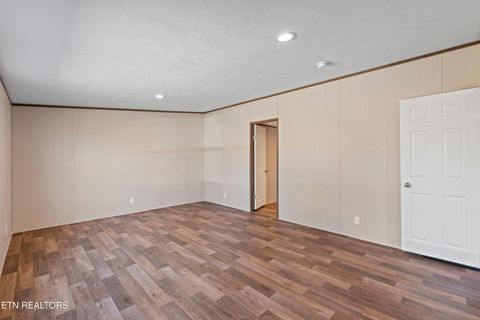 Tiny photo for 911 Summer St, Loudon, TN 37774 (MLS # 1327061)