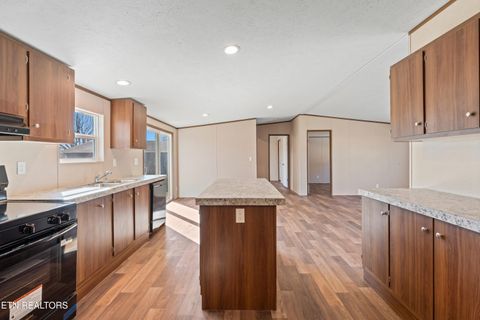 Tiny photo for 911 Summer St, Loudon, TN 37774 (MLS # 1327061)