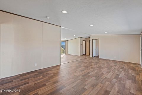 Tiny photo for 911 Summer St, Loudon, TN 37774 (MLS # 1327061)