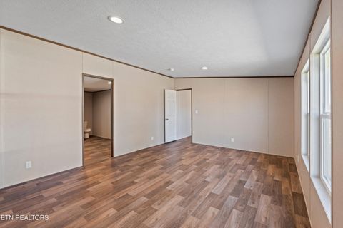 Tiny photo for 911 Summer St, Loudon, TN 37774 (MLS # 1327061)