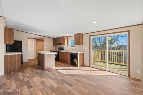 Tiny photo for 911 Summer St, Loudon, TN 37774 (MLS # 1327061)