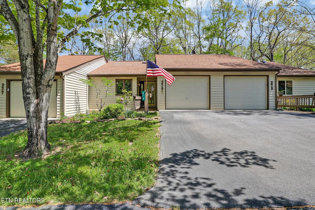 Photo of 378 Lake Catherine Court, Crossville, TN 38558 (MLS # 1337638)