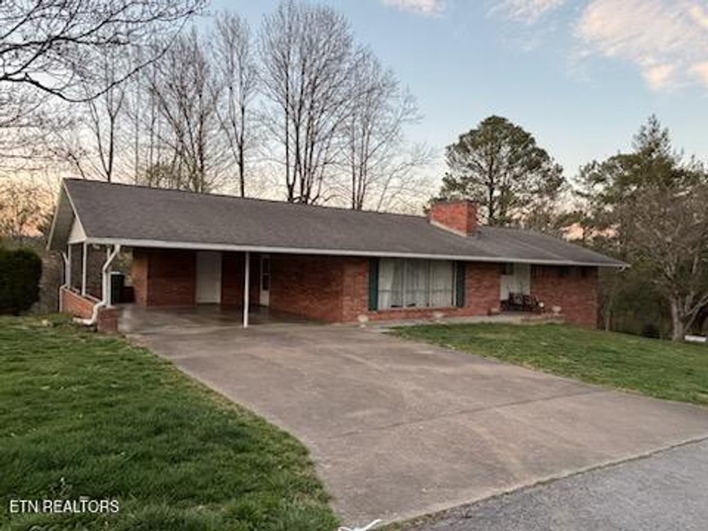 Photo of 211 N Riverview Circle, Sevierville, TN 37862 (MLS # 1294078)