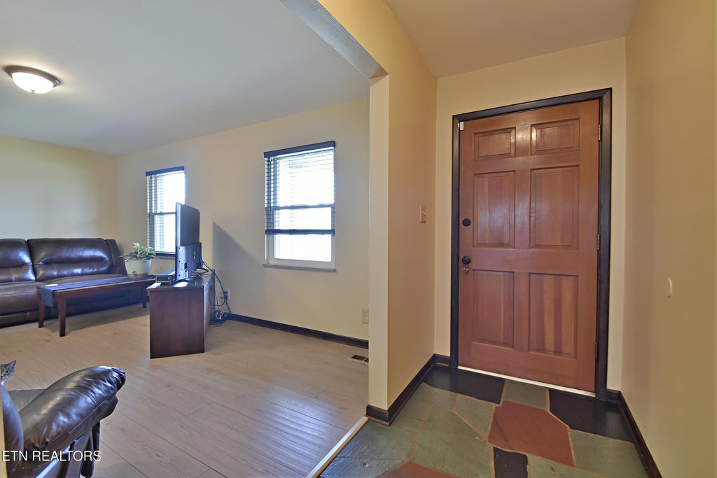 Photo of 729 Owl Hollow Rd, Knoxville, TN 37923 (MLS # 1324183)