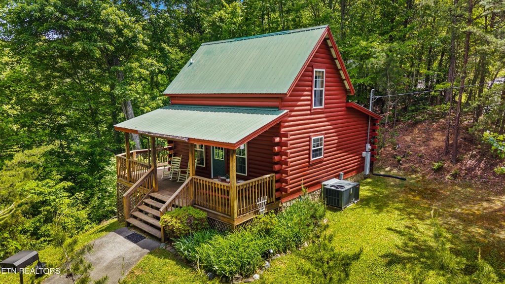 Photo of 1830 Cherry View Lane, Pigeon Forge, TN 37876 (MLS # 1356603)