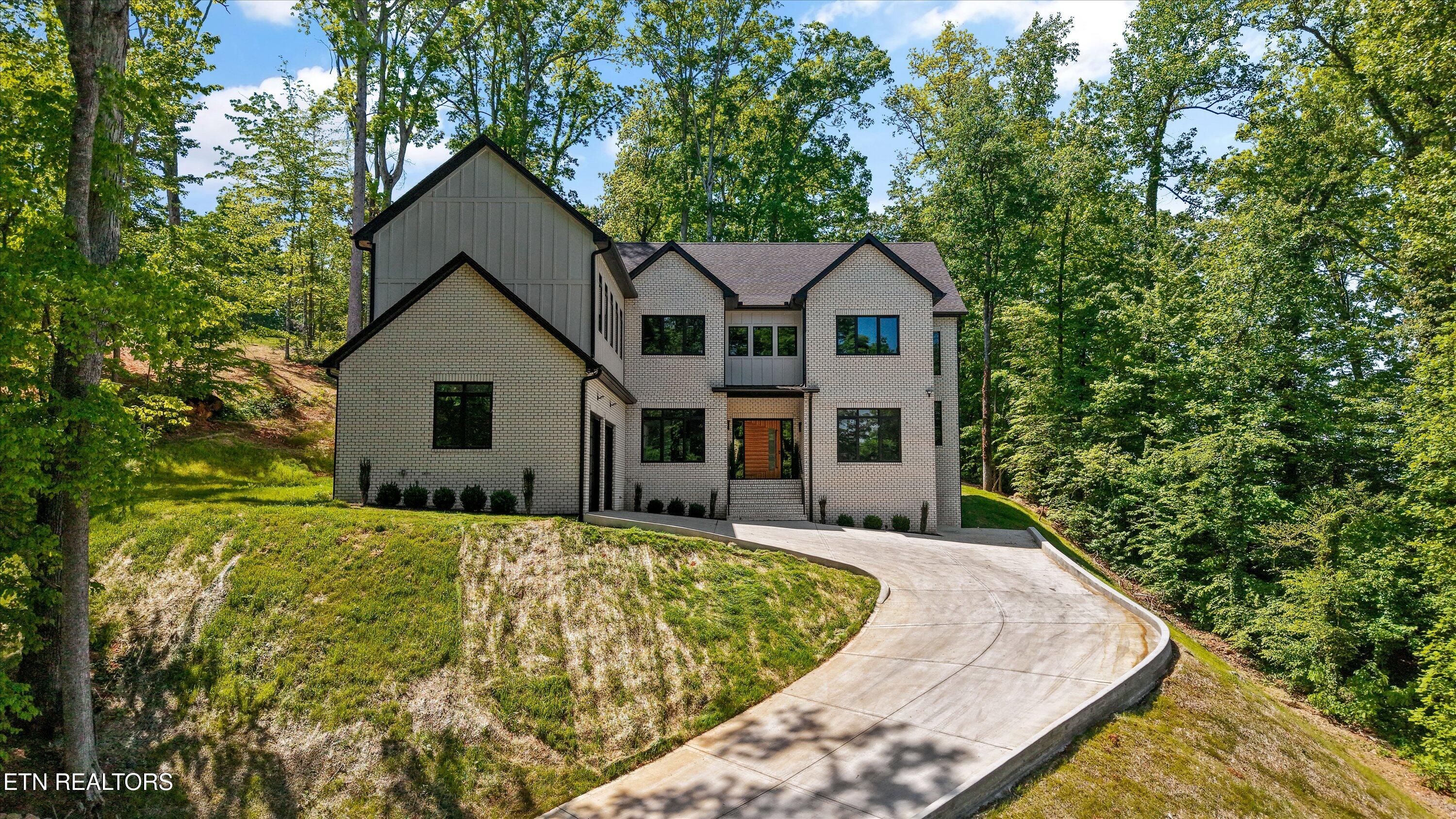 1135 Oak Chase Blvd