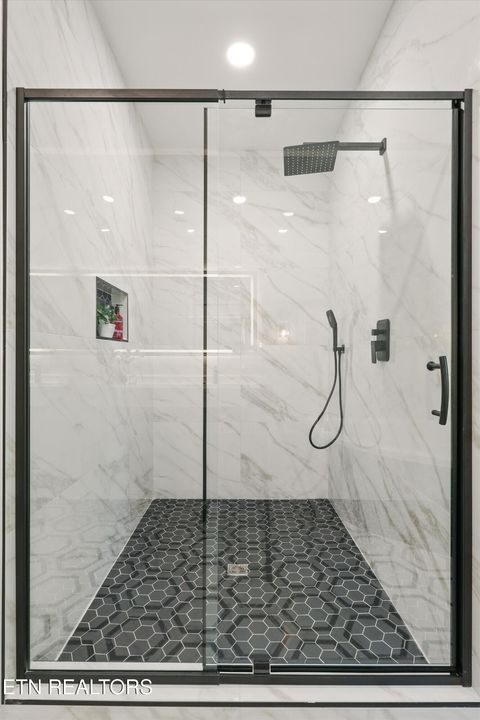 Tiny photo for 1135 Oak Chase Blvd, Lenoir City, TN 37772 (MLS # 1337425)