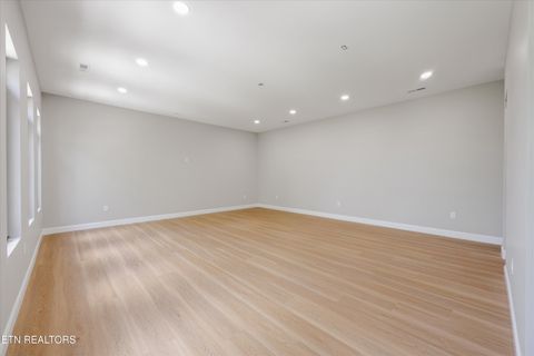 Tiny photo for 1135 Oak Chase Blvd, Lenoir City, TN 37772 (MLS # 1337425)