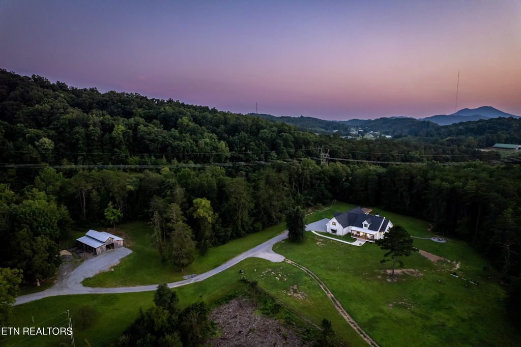 Photo of 1404 Little Valley Rd, Blaine, TN 37709 (MLS # 1272357)