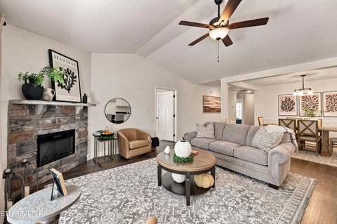 Tiny photo for 626 Snowflower Circle #34, Pigeon Forge, TN 37863 (MLS # 1355515)