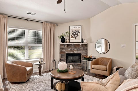 Tiny photo for 626 Snowflower Circle #34, Pigeon Forge, TN 37863 (MLS # 1355515)