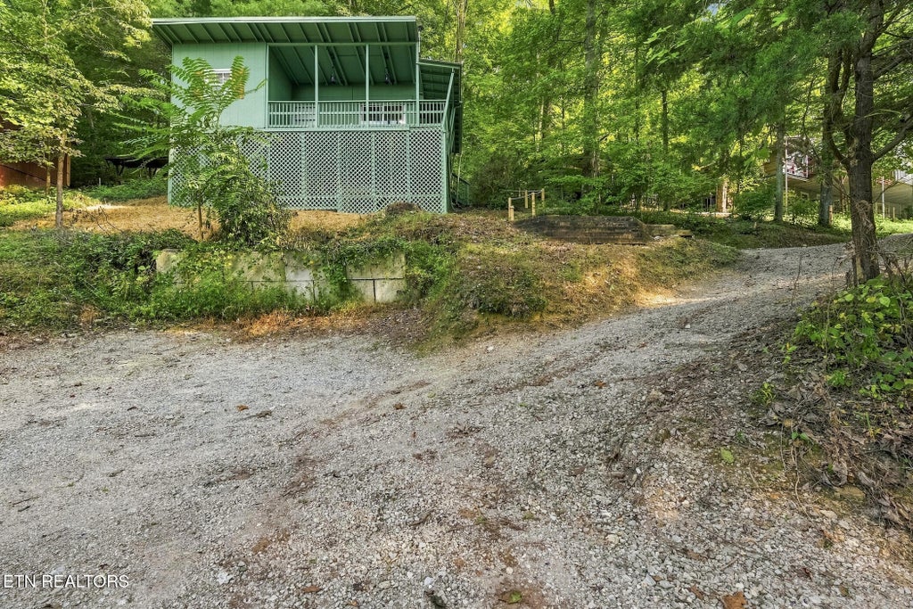 Photo of 154 White Oak Lane, Caryville, TN 37714 (MLS # 1354250)