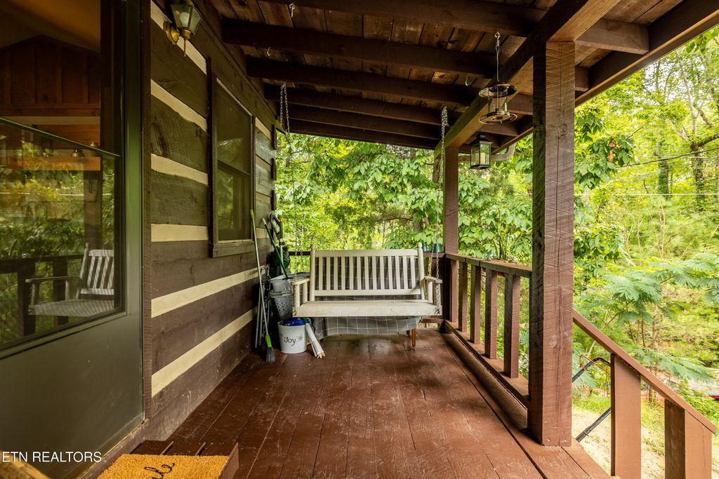 Photo of 125 White Oak Lane, Townsend, TN 37882 (MLS # 1291544)