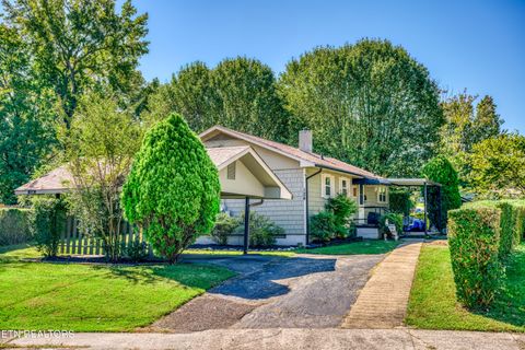 Photo of 124 Marshall Cir Circle, Oak Ridge, TN 37830 (MLS # 1317585)