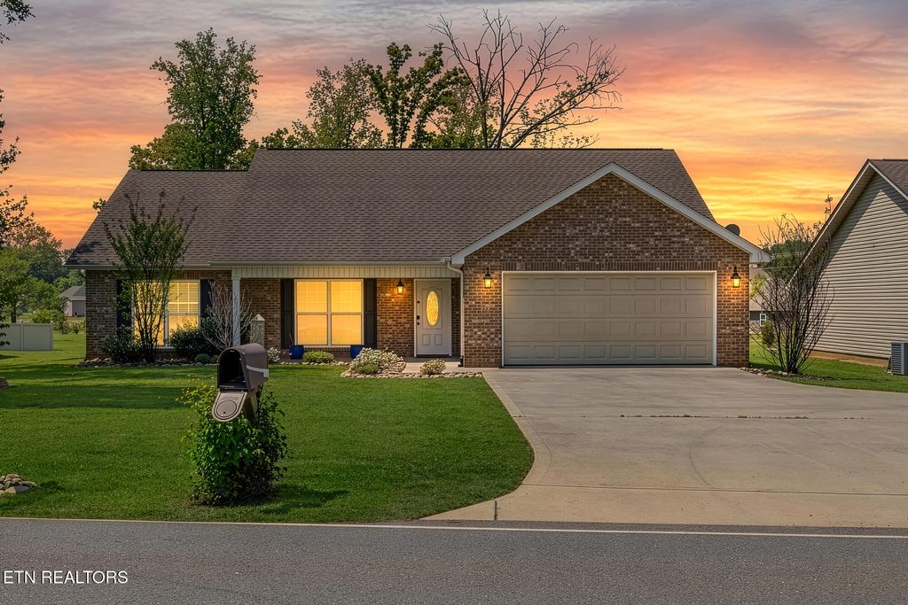 Photo of 2623 Best Rd, Maryville, TN 37803 (MLS # 1338812)