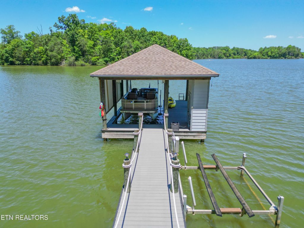 Photo of 319 Falcon Tr, Vonore, TN 37885 (MLS # 1265671)