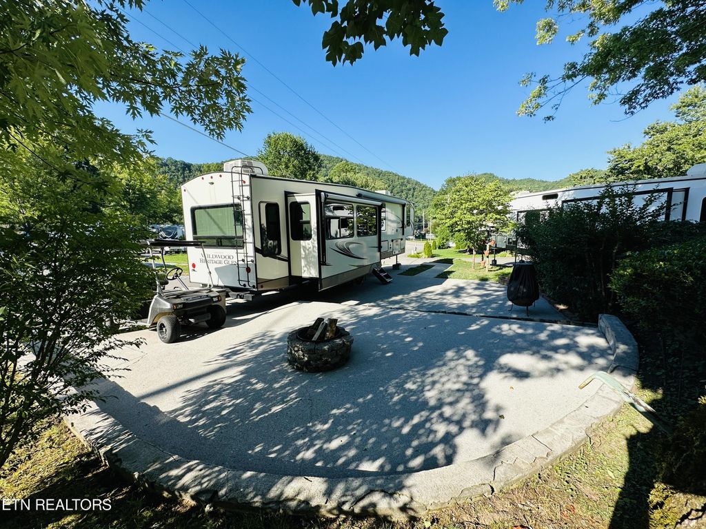 Photo of 45 Highway 73, Townsend, TN 37882 (MLS # 1253738)