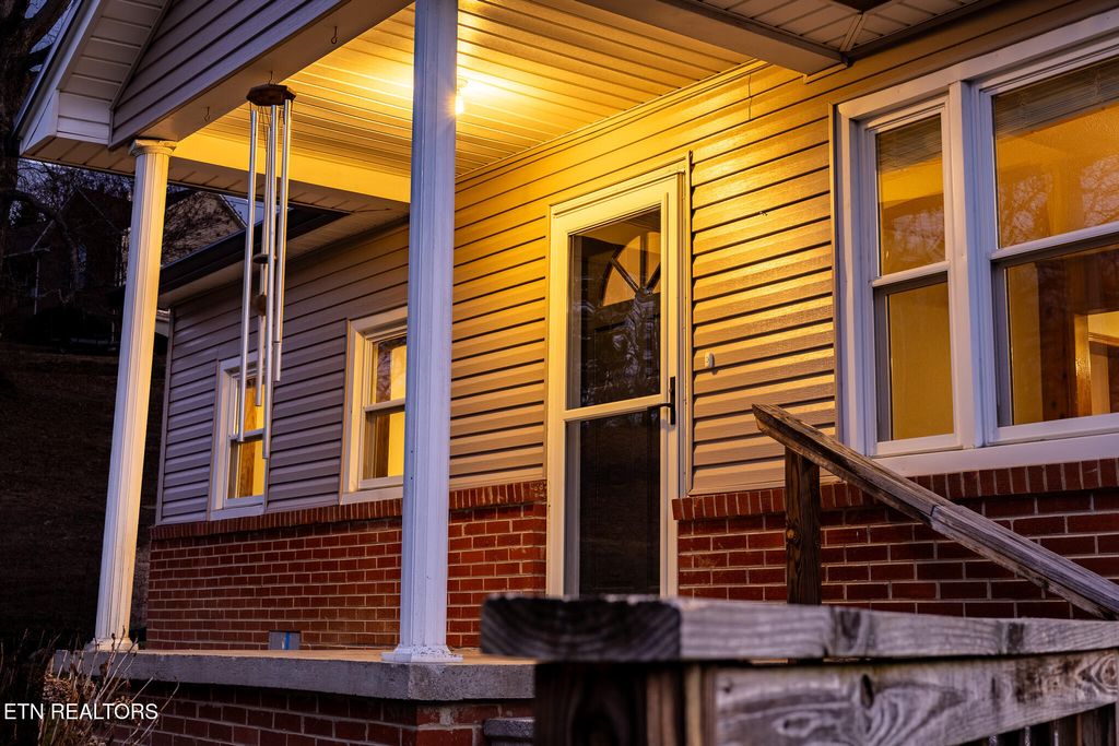 Photo of 8418 Coppock Rd, Corryton, TN 37721 (MLS # 1327025)